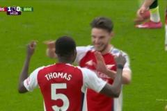 太快了！賴斯反擊奔襲推進(jìn)送助攻！托馬斯小角度打門(mén)得手！