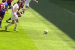 皇馬對陣巴薩傳奇賽，52歲菲戈邊路內(nèi)切連過2人推射破門