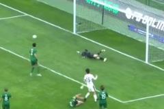 球迷：伊萬在國門人選上是否可以考慮一下韓佳奇