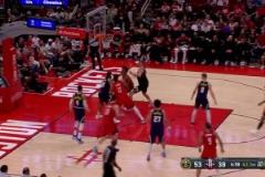 這彈速太恐怖了！阿門一步暴起直接暴扣，約基奇在籃下只能目送！