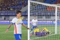 謝文能助攻卡扎伊什維利推射破門，給馬德魯加激動壞了