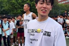 國產文班亞馬？1米98瘦弱小哥臂展高達2米14！突進就是暴扣