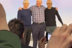 聽說中間那老頭能把所有NBA球隊都買下來！