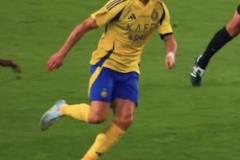 太拼了！比賽進(jìn)行到了第102分鐘，C羅還在咬牙沖刺！