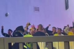 青島西海岸球迷怒罵泰山球迷：干死魯能！