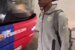 有驚無險晉級！亞馬爾表現(xiàn)不佳70分鐘被換下，賽后離場與球迷合影