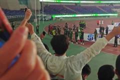 浙江賽后謝場，球迷高呼“布彭扎”，浙江球員沉默一言不發