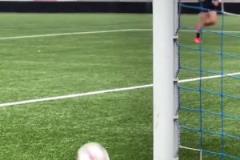 想把這一腳兜出來也不容易啊！