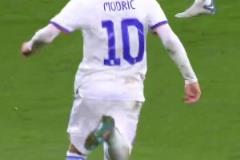 今晚，他能帶領球隊創造又一個伯納烏奇跡嗎？