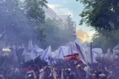 聲勢浩大如奪冠游行！皇馬球迷高唱：是的，我們可以逆轉！