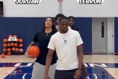 國外街頭采訪：喬丹詹姆斯二選一？約基奇還是亞歷山大？