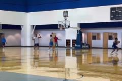 經典撤步三分！雷霆全隊備戰季后賽，SGA加練三分！