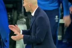 三連冠之路！16年歐冠C羅伯納烏上演帽子戲法！皇馬3-2逆轉(zhuǎn)狼堡！