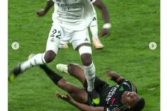 好小子！斯凱利賽后社媒曬被呂迪格踩踏肚子截圖