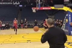 這發(fā)力看著真舒服啊！泰倫盧：必要時(shí)刻我的三分也是秘密武器！