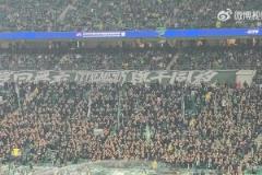 國安球迷朝著泰山球迷大喊：踢假球的臭不要臉！！