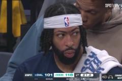 獨行俠的賽季結束了！濃眉板凳席兩眼無神，克萊也低頭不語！