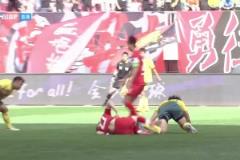 太可怕了??陜西v重慶犯規合集：飛踢+頂膝+下黑腳+飛撞