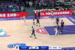 轉(zhuǎn)折點(diǎn)？陳盈駿進(jìn)攻犯規(guī)后不滿(mǎn)判罰！吃T+6犯離場(chǎng)！！