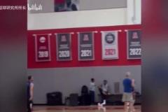 活久見！庫里在訓練中空位三分球4投0中，反倒是追夢手感火熱！