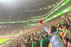 實拍：王大雷京魯大戰中疑似與國安北看臺球迷對罵