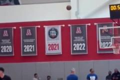 少見！庫里在備戰與火箭的訓練中連續投丟四個三分