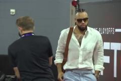 火勇大戰賽前穿搭：龍哥很社會 JB很愜意 小賈很學生