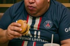 你禮貌嗎！？當姆巴佩梅西C羅喜歡吃漢堡，不把我漢堡王放眼里啊