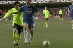 沒脫發(fā)的羅本單挑長(zhǎng)發(fā)飄飄的梅西