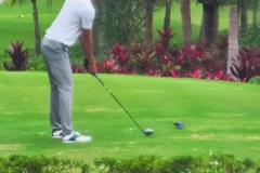 網友曬易建聯打高爾夫球：要是大哥還在廣東就不會被山西淘汰了…