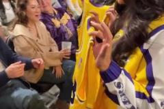 原來萊昂納德的性格是極內(nèi)向的，直到哈登來了...