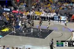 這個絕對真摔！西亞卡姆拼搶被特倫特順勢甩出 不爽欲干架！