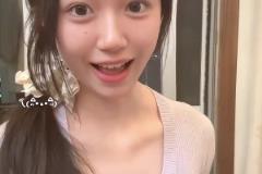 好看！黎伊揚(yáng)與女友出游，對象一看就是乖乖女啊
