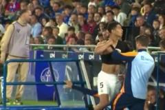 防護很到位貝林厄姆每次上場前都會裹上厚厚的一層