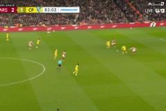 槍手再次被扳平！薩利巴后場送禮，馬特塔吊射空門得手