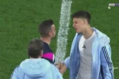 當告訴一位老埃弗頓球迷李鐵在踩縫紉機時