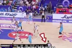 不止NBA，國際賽場東契奇最愛點的就是戈貝爾了