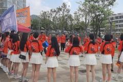 陽光青春大長(zhǎng)腿真好看！云南隊(duì)小白裙女球迷們跳舞助威