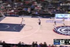 冒充職業？小將泰森空籃暴扣黃油手出界…約基奇戈登連忙鼓掌安慰