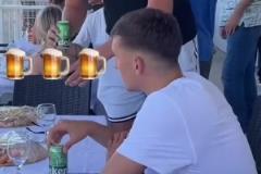 掘金的MVP都得乖乖給快船替補倒酒