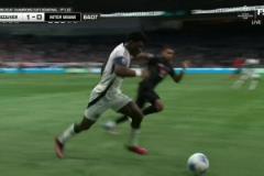 又又又被打穿了！溫哥華白浪一腳直塞塞爆邁阿密后防，梅西無語！