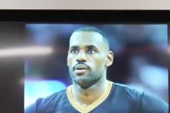 雷迪克開會布置戰術.....沒想到戰術就是使用秘密武器