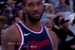 被絕殺的滋味不好受啊！戈登壓哨補扣后 小卡的表情太痛苦了