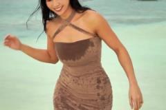 源哥這大體格子！張曼源又來海邊玩水了 又濕身了~