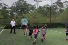 什么？文班亞馬在虐小朋友...