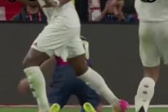 國王杯決賽這兩次判罰引爭議！這兩個瞬間，你認為是點球嗎？