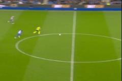 輕巧挑射！特羅薩德的這個進球讓人想起桑切斯