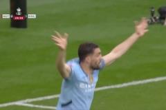 這不是點球嗎？科瓦西奇射門阿伯特用手擋出！主裁沒有判罰！