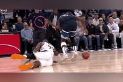 擋災了？華子答應抗癌小球迷一直戴著的手環被打飛 痛苦倒地所幸無礙