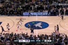 關鍵犯錯！詹姆斯邊線球發球失誤，隨后打手愛德華茲被挑戰成功！